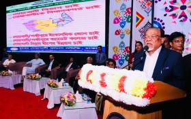 চাকরির পেছনে না ছুটে তরুণদের উদ্যোক্তা হওয়ার আহ্বান জনপ্রশাসন উপদেষ্টার