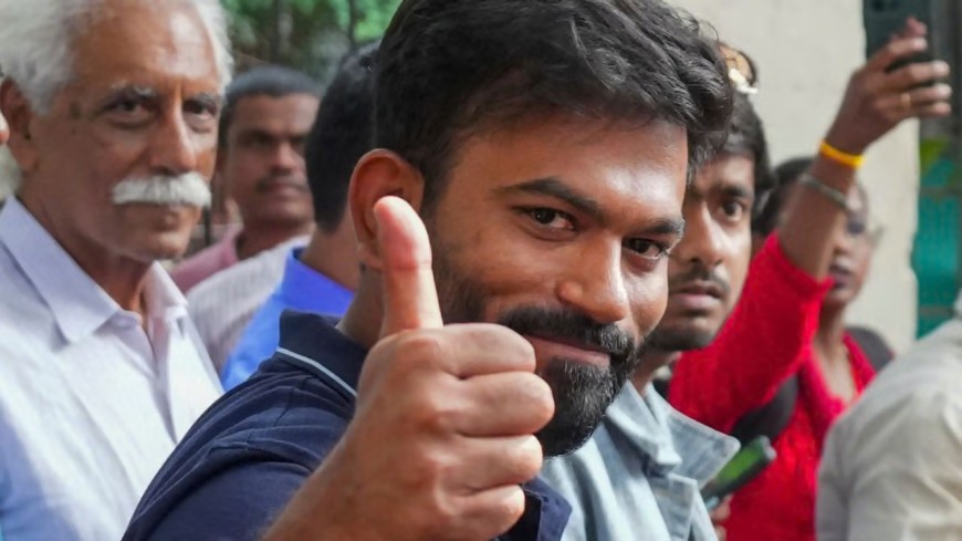 শর্তসাপেক্ষে অভিজিৎ দীপকে জামিন দিল দিল্লির আদালত