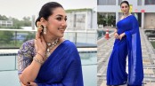 নীলের আভায় রাজকীয় রূপে ধরা দিলেন অপু বিশ্বাস