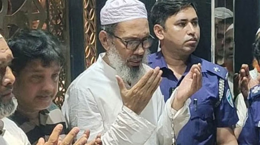 হাতকড়া পরেই মায়ের জানাজায় আওয়ামী লীগ নেতা