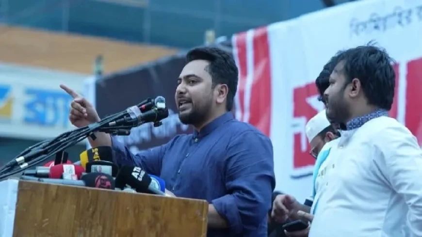 আ.লীগ ও বিএনপির বিরুদ্ধে সমানভাবে লড়াই চালিয়ে যেতে হবে: নাহিদ