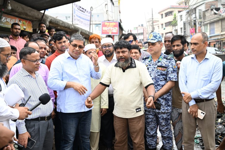 ডেঙ্গু প্রতিরোধে রাজধানীতে টাস্কফোর্সের অভিযান, ১ লাখ টাকা জরিমানা