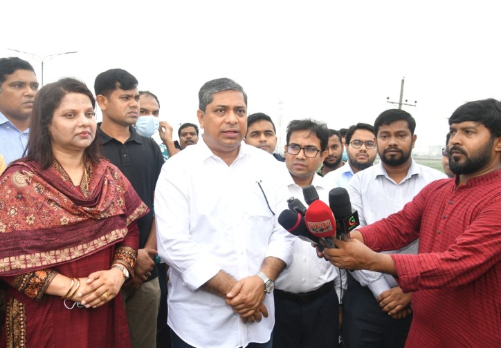 আমিনবাজারে ১.২ কিলোমিটার মহাসড়কজুড়ে বর্জ্য অপসারণ ও নিমগাছ রোপণ করা হবে