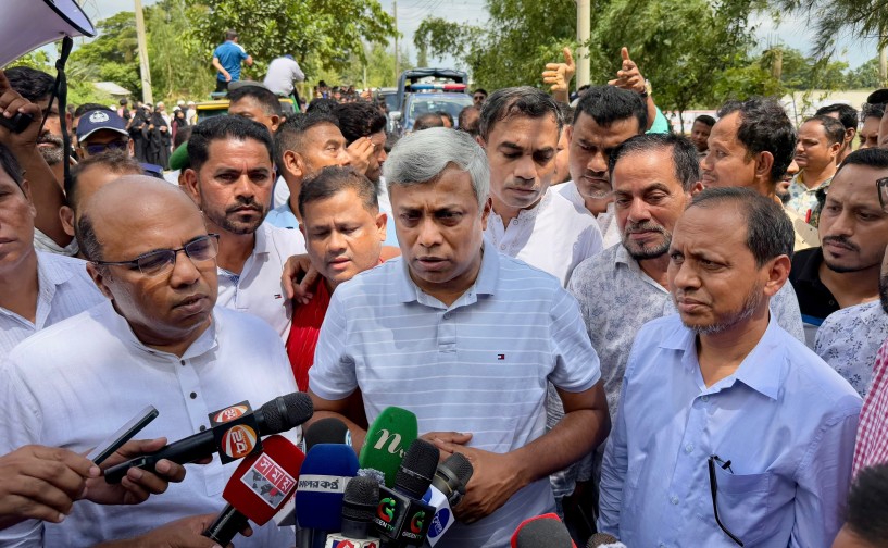 কোনো ক্ষতিগ্রস্ত পরিবার ত্রাণ ও পুনর্বাসন সহায়তা থেকে বঞ্চিত হবে না: জ্বালানি প্রতিমন্ত্রী