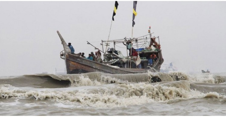 দেশজুড়ে বৃষ্টির পূর্বাভাস, চার সমুদ্রবন্দরে ৩ নম্বর সংকেত