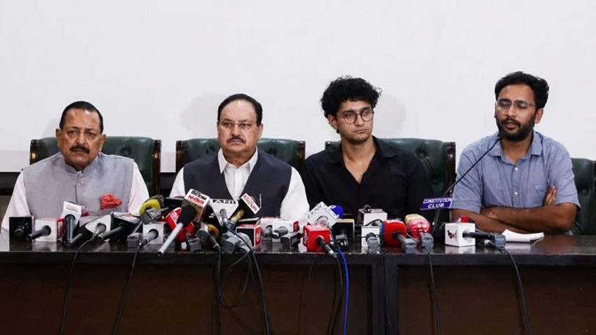যন্তর মন্তরের আন্দোলন প্রত্যাহার করল ককরোচ জনতা পার্টি