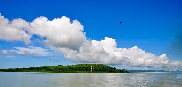 টেকনাফের শাহ পরীর দ্বীপ সাগর পাড়ে ভেসে এলো অজ্ঞাত যুবকের মরদেহ