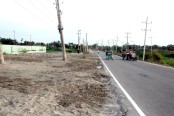 প্রধানমন্ত্রীর আগমন ঘিরে ২০ বছরের ময়লার ভাগাড়ে বালুচাপা