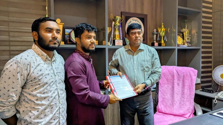 গণরুম ও গেস্টরুম সংস্কৃতি বন্ধের দাবিতে কুবি উপাচার্যের কাছে ছাত্রশিবিরের স্মারকলিপি