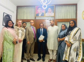 বিএনপির সঙ্গে আইআরআই প্রতিনিধি দলের বৈঠক