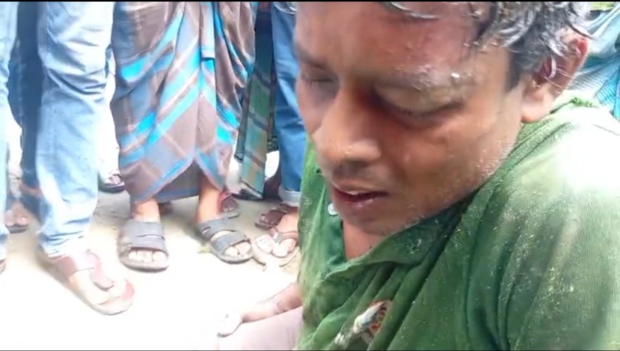 ত্রিশালে স্ত্রীর কথিত পরকীয়ার জেরে প্রেমিককে কুপিয়ে আহত, স্বামী আটক