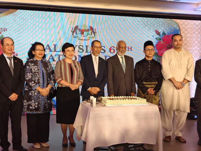 জাতীয় দিবসে মালয়েশিয়াকে অভিনন্দন স্থানীয় সরকার মন্ত্রীর, সম্পর্কের নতুন অধ্যায়ের প্রত্যাশা