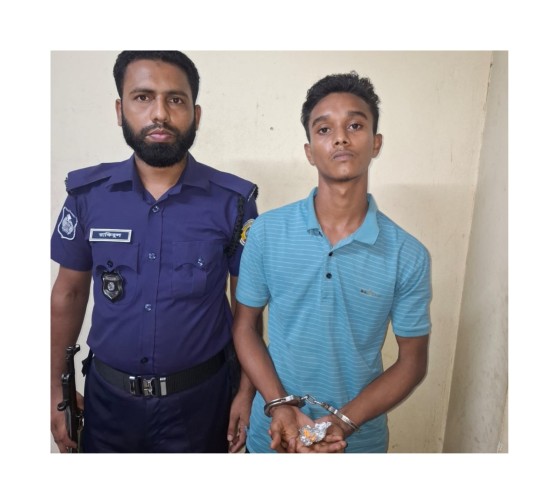 লালমোহনে ১১ পিস ইয়াবাসহ যুবক আটক